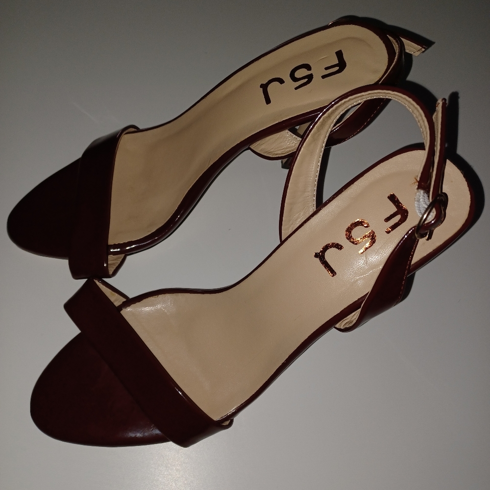 FSJ Chocolate Slingback Heels Patent Leather Office Sandals Size 9 NWOT